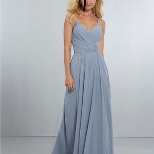 White Sleeveless Maxi Dress with Sweetheart Neckline for Weddings